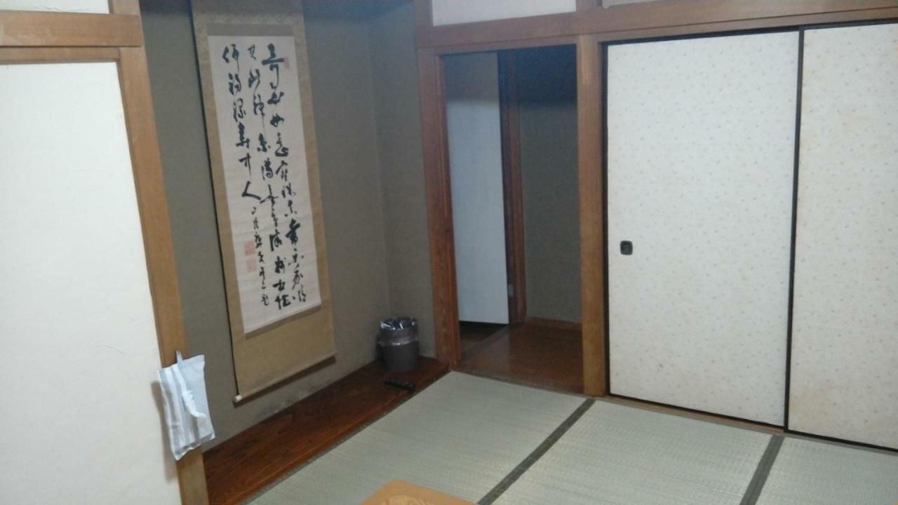 伊豆 白浜 ゲストハウス茉心 Сімода Екстер'єр фото