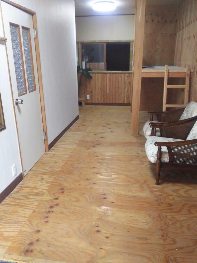伊豆 白浜 ゲストハウス茉心 Сімода Екстер'єр фото